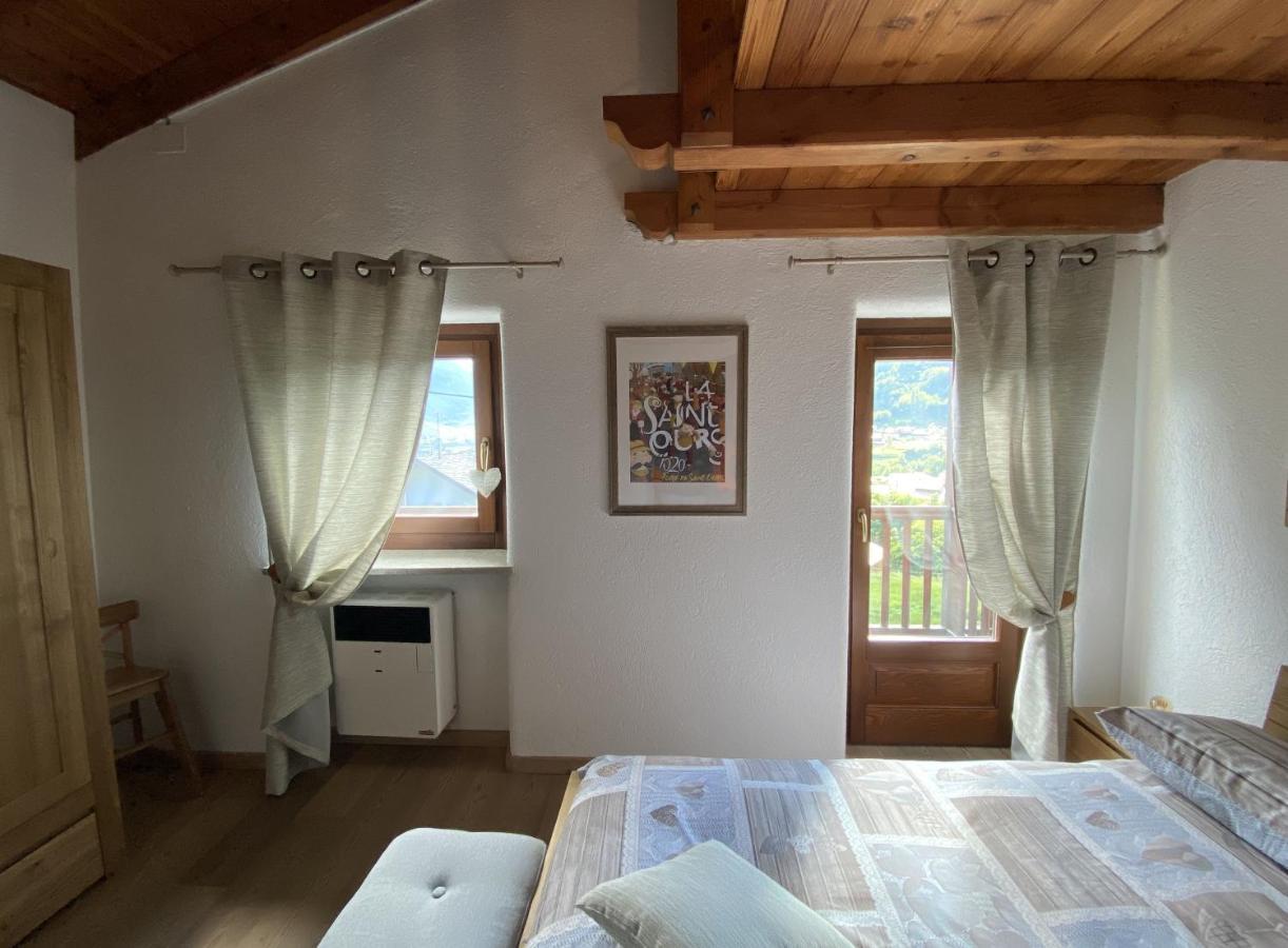 Apartamento Grenier Du Coeur Aosta Exterior foto
