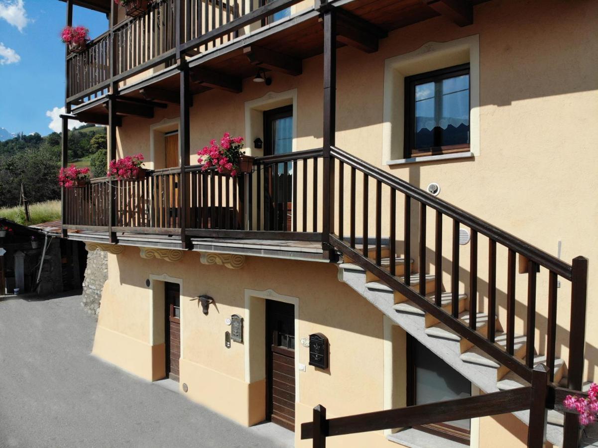 Apartamento Grenier Du Coeur Aosta Exterior foto