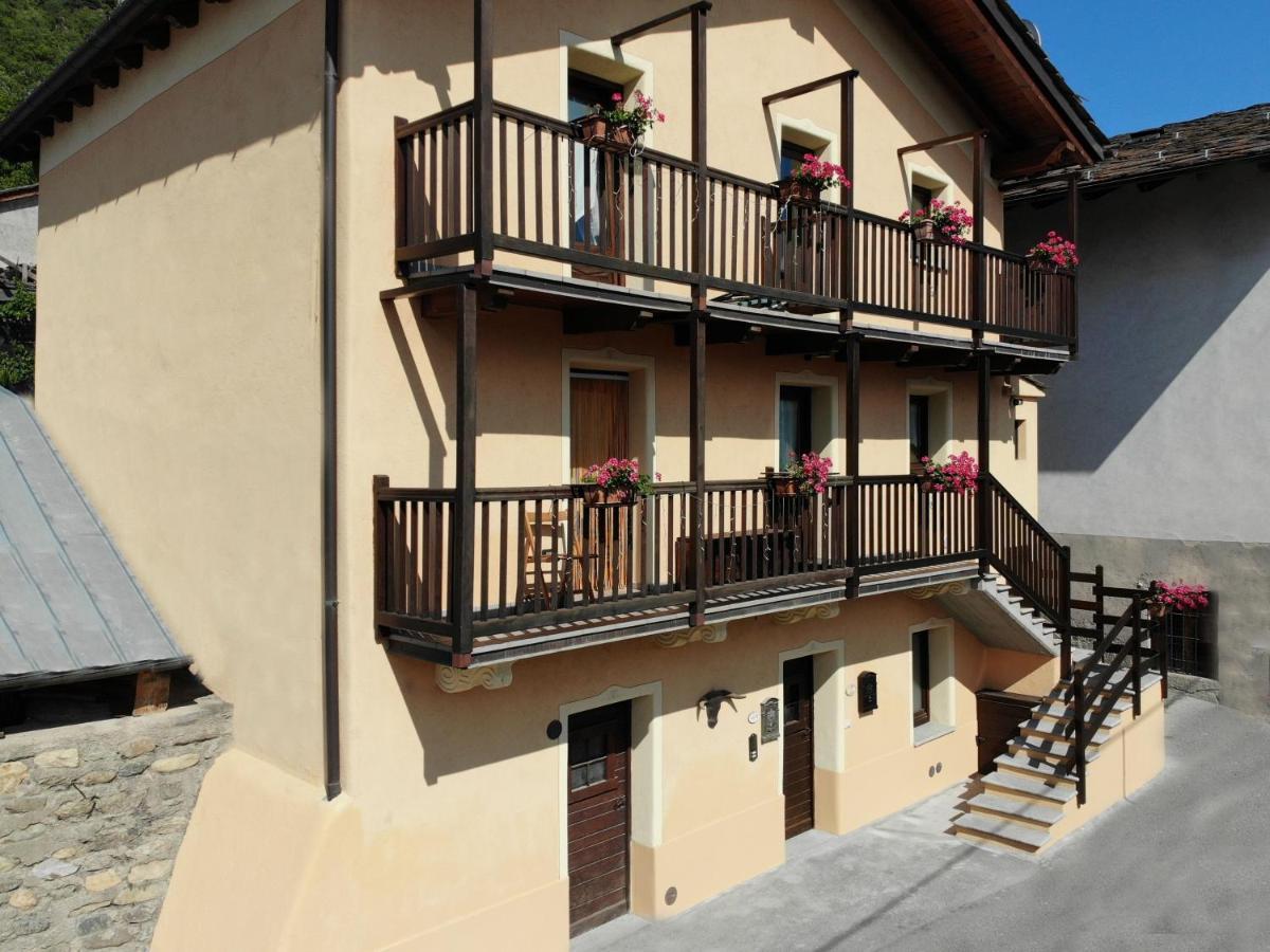 Apartamento Grenier Du Coeur Aosta Exterior foto