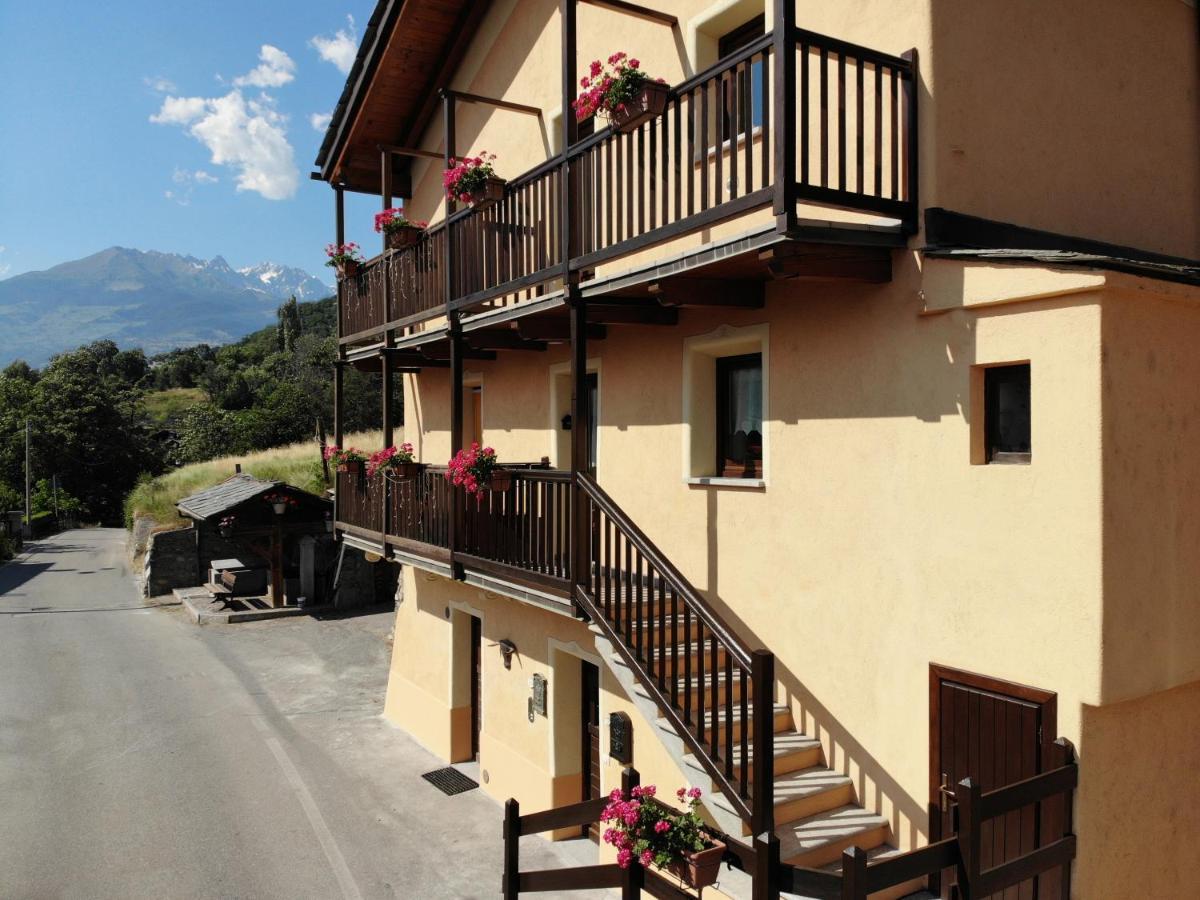 Apartamento Grenier Du Coeur Aosta Exterior foto