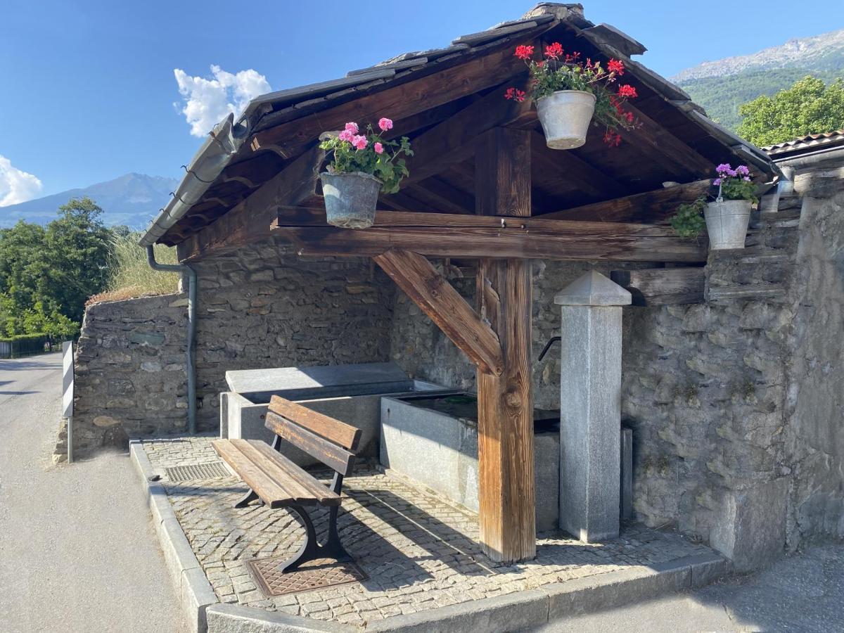 Apartamento Grenier Du Coeur Aosta Exterior foto
